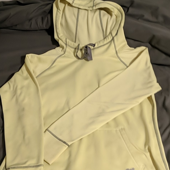 Running Hoodie - Picture 2 of 4